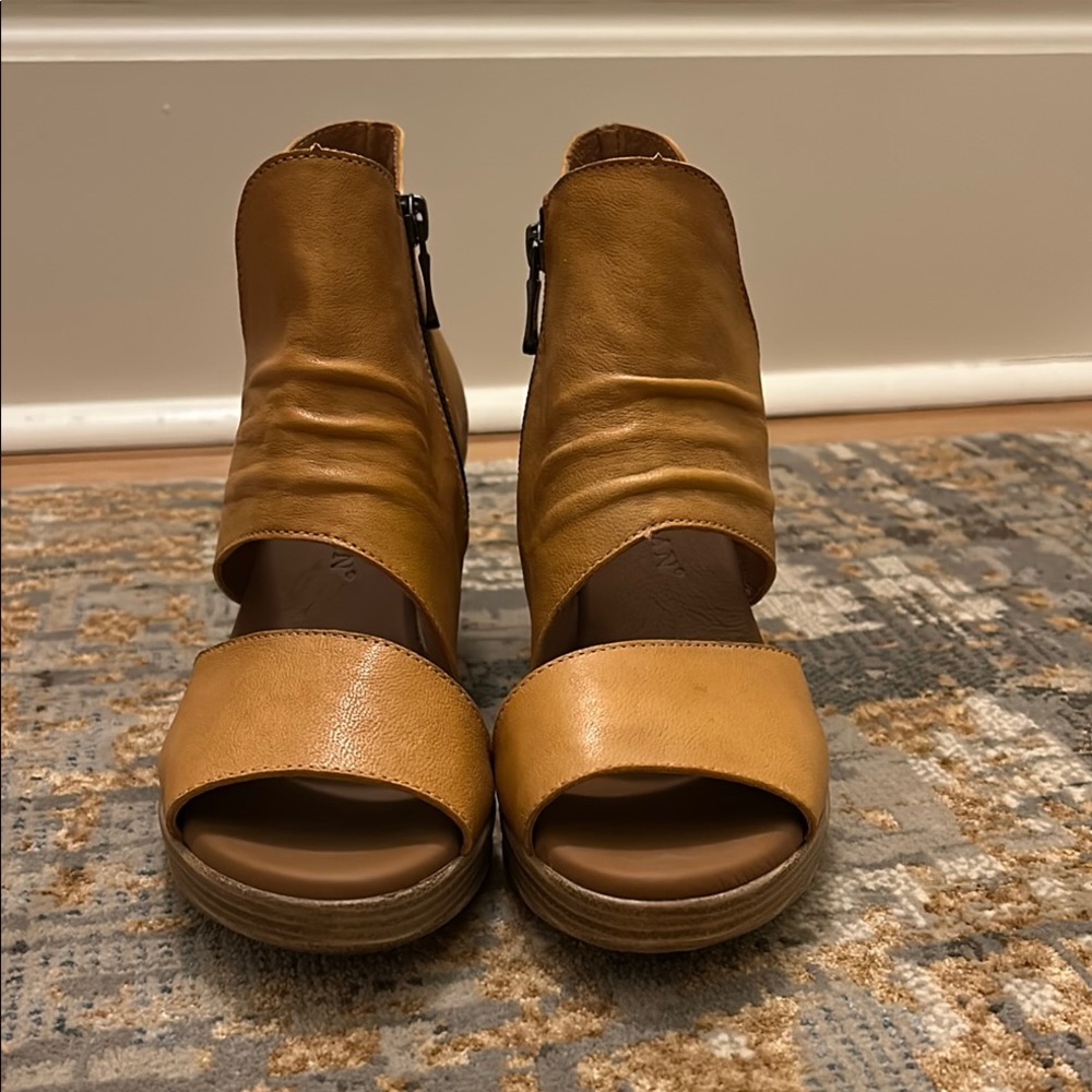 Tan Ruched Leather Heeled Boots with Peep-Toe